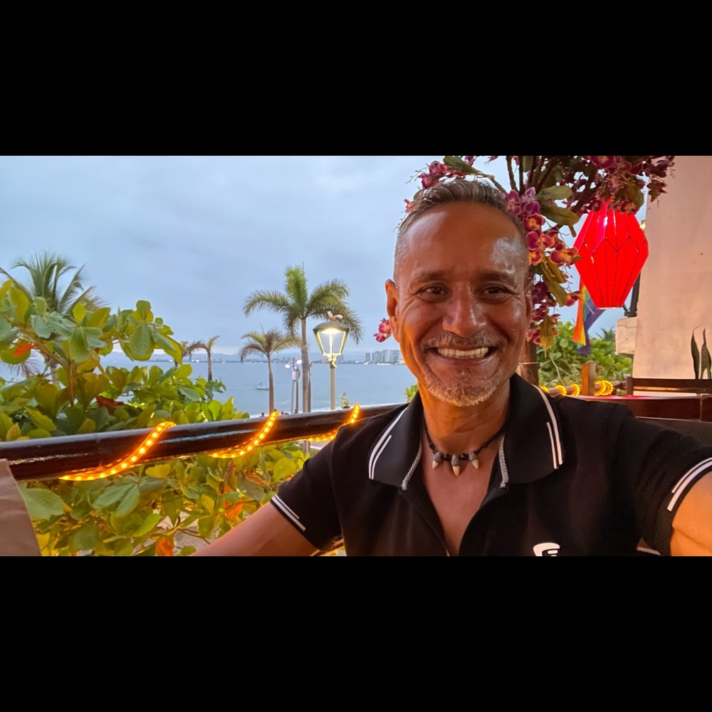 Meet your Posher, Victor